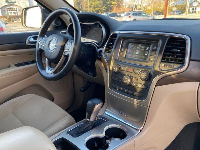 used 2016 Jeep Grand Cherokee car, priced at $10,995