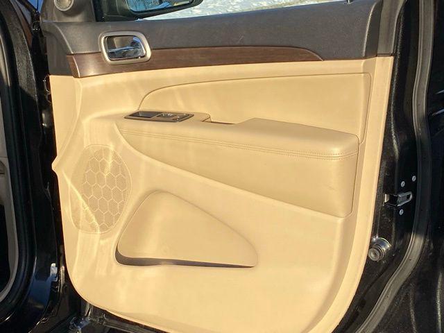 used 2016 Jeep Grand Cherokee car, priced at $10,995