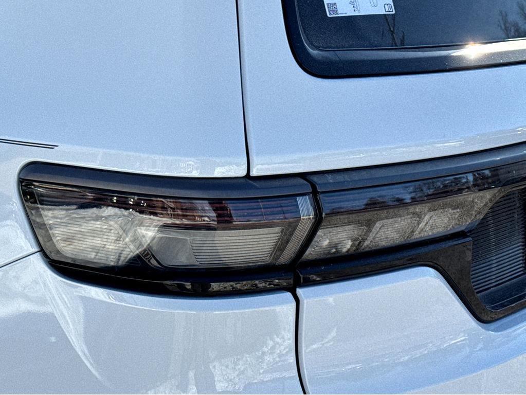 new 2026 Jeep Grand Wagoneer L car, priced at $84,135