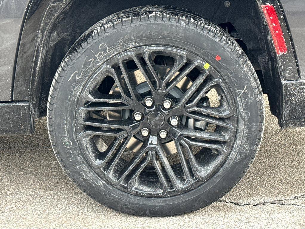 new 2026 Jeep Grand Wagoneer L car, priced at $85,330