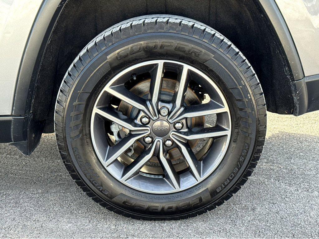 used 2020 Jeep Grand Cherokee car, priced at $21,500