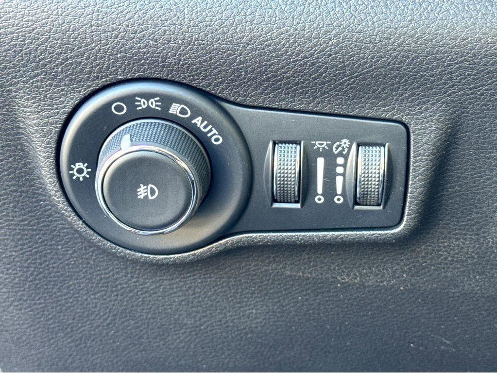 used 2022 Jeep Compass car, priced at $22,045