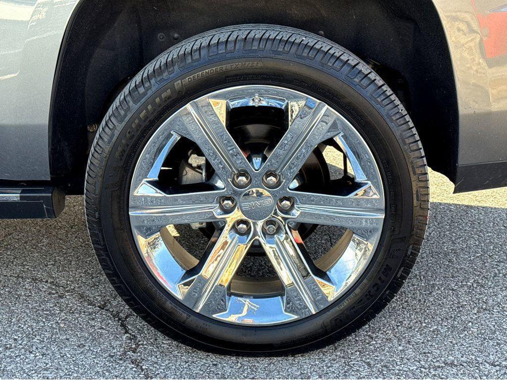 used 2020 GMC Yukon car, priced at $27,993