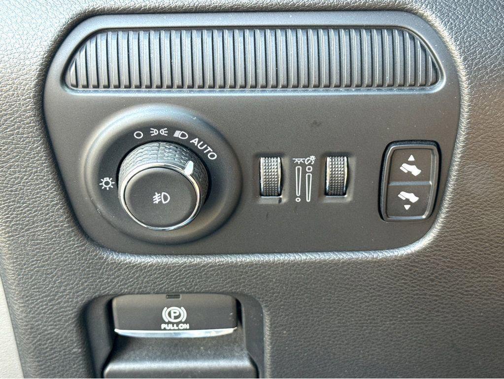 used 2024 Jeep Wagoneer car, priced at $38,326