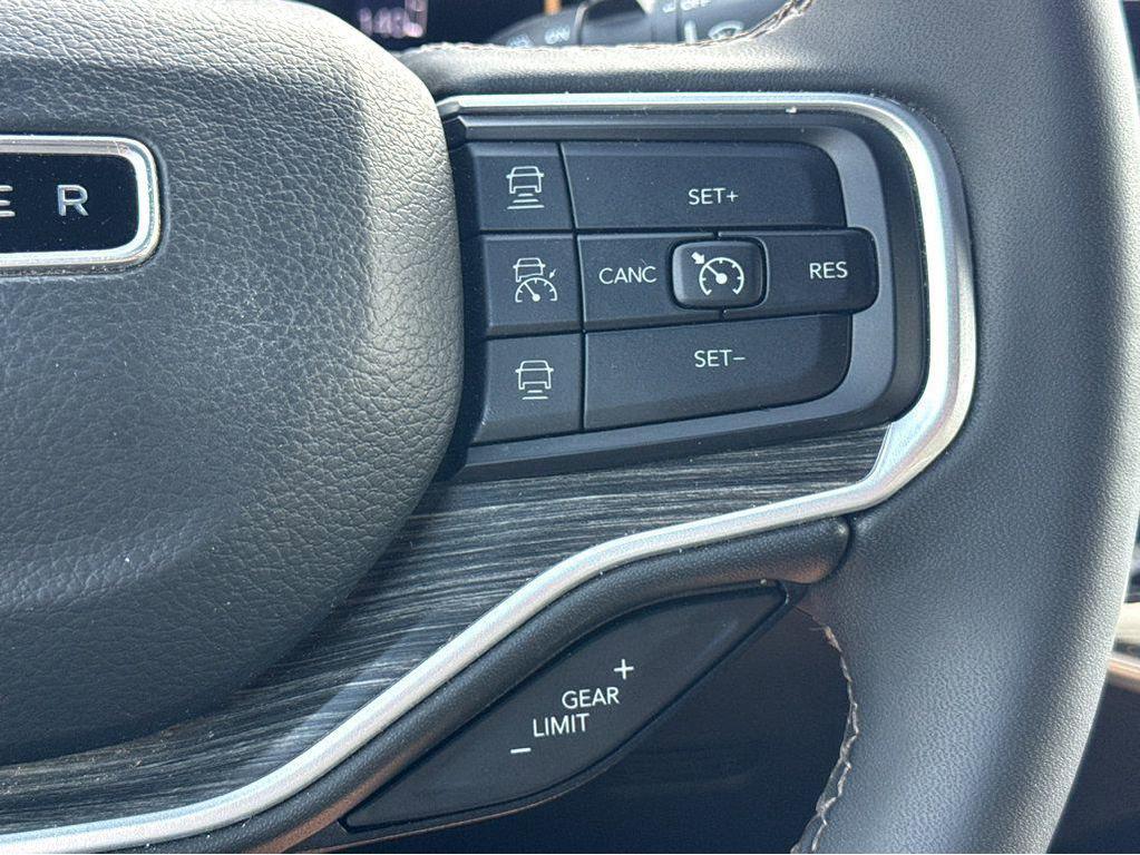used 2024 Jeep Wagoneer car, priced at $38,326