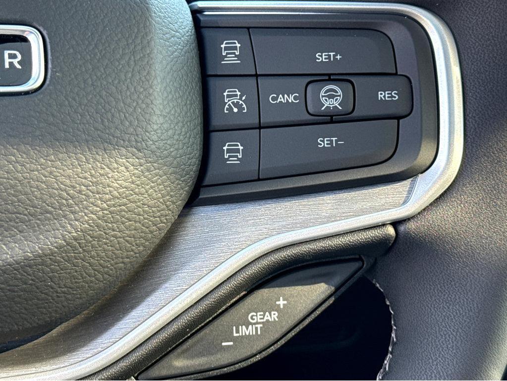 new 2026 Jeep Grand Wagoneer L car, priced at $75,330