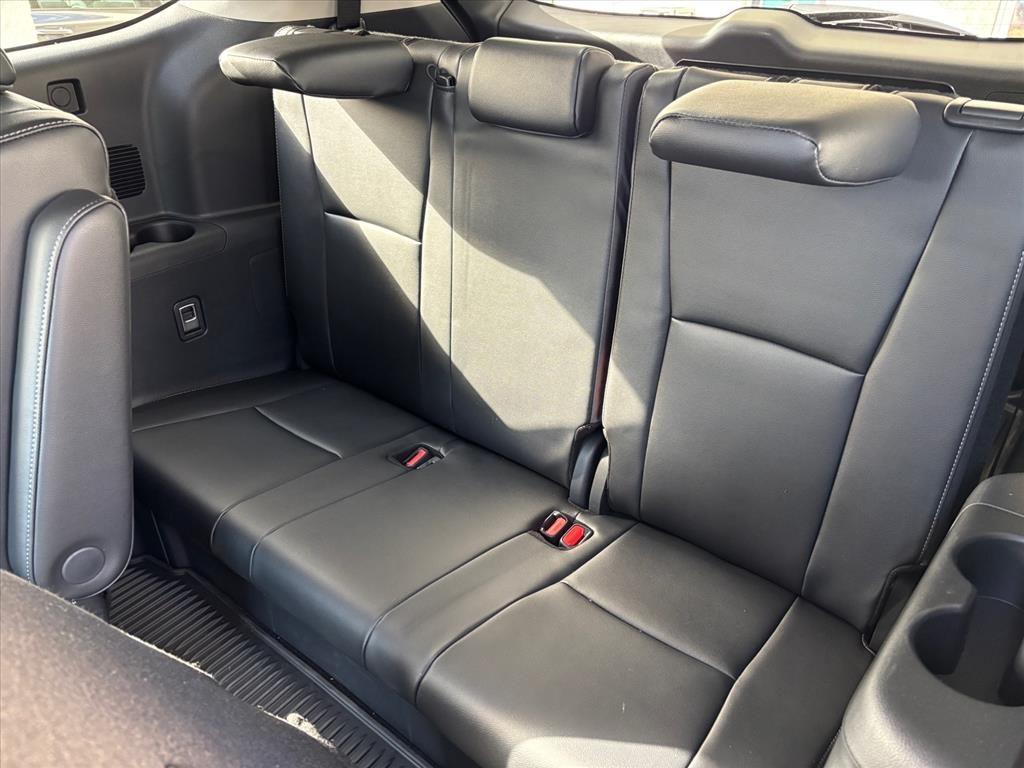 used 2025 Toyota Highlander car, priced at $44,700