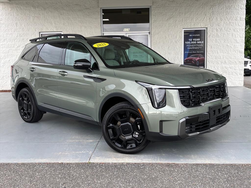 used 2025 Kia Sorento car, priced at $37,289