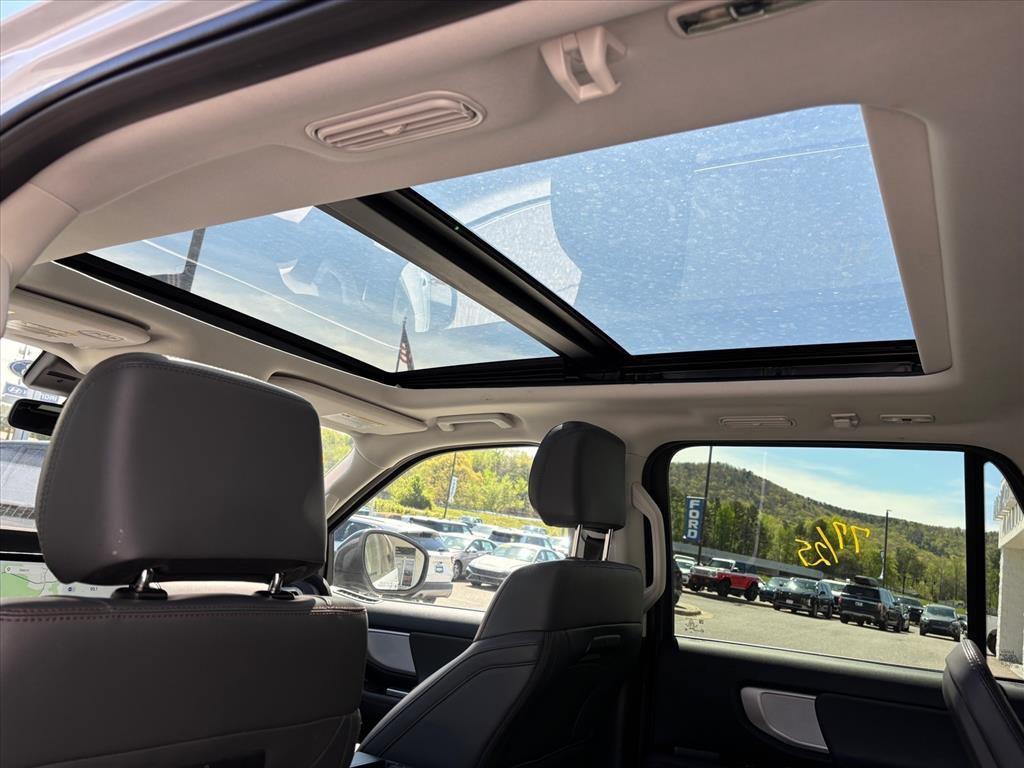 used 2025 Ford Expedition car, priced at $58,440