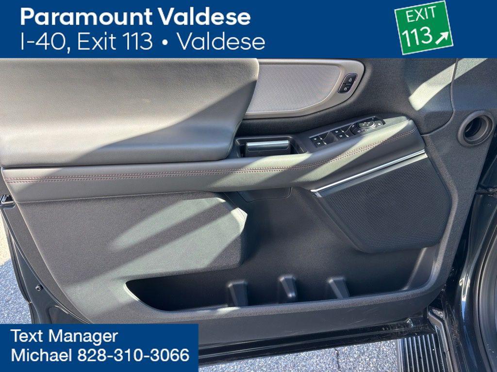 new 2025 Ford Expedition car, priced at $70,000