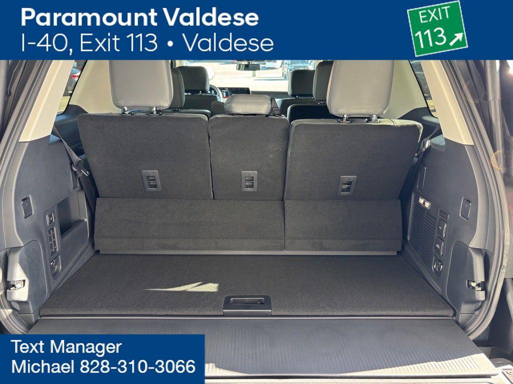 new 2025 Ford Expedition car, priced at $70,000