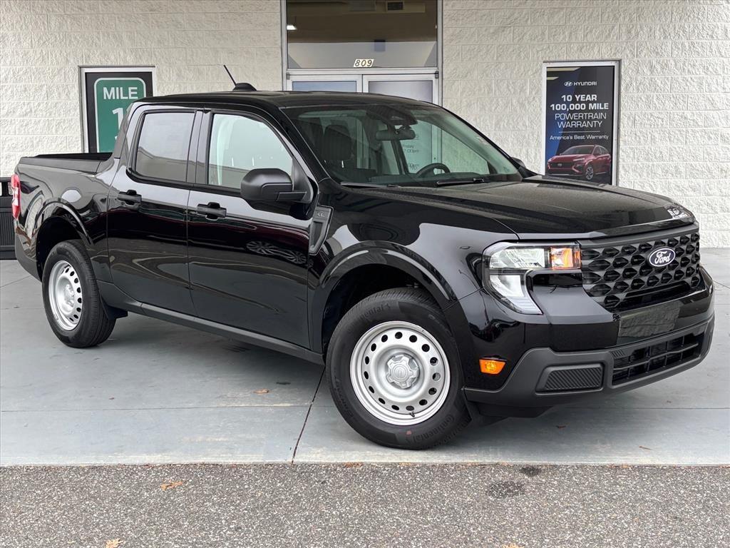 new 2025 Ford Maverick car, priced at $26,965