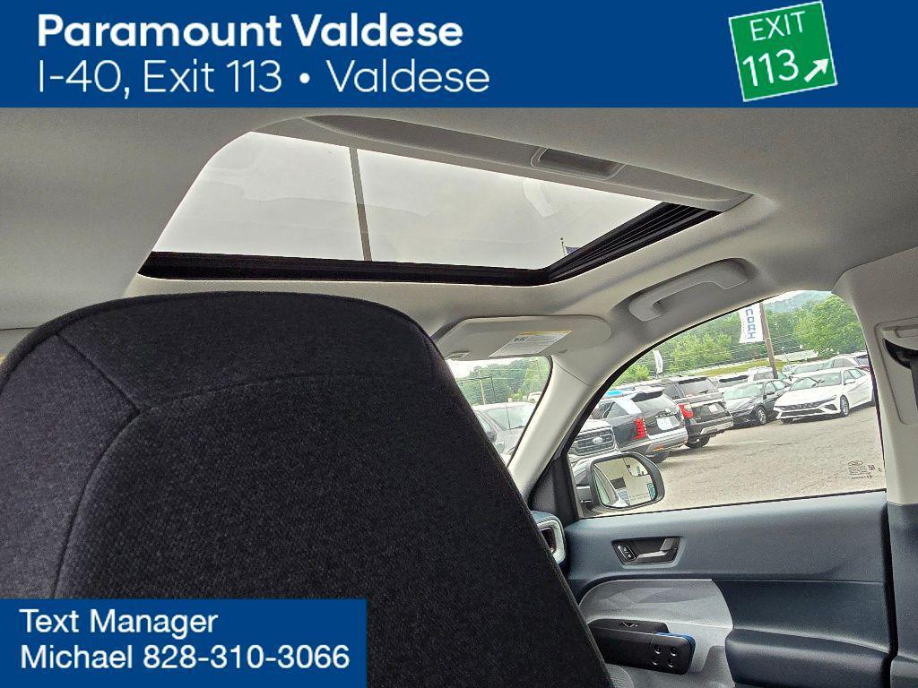 new 2025 Ford Maverick car, priced at $31,989