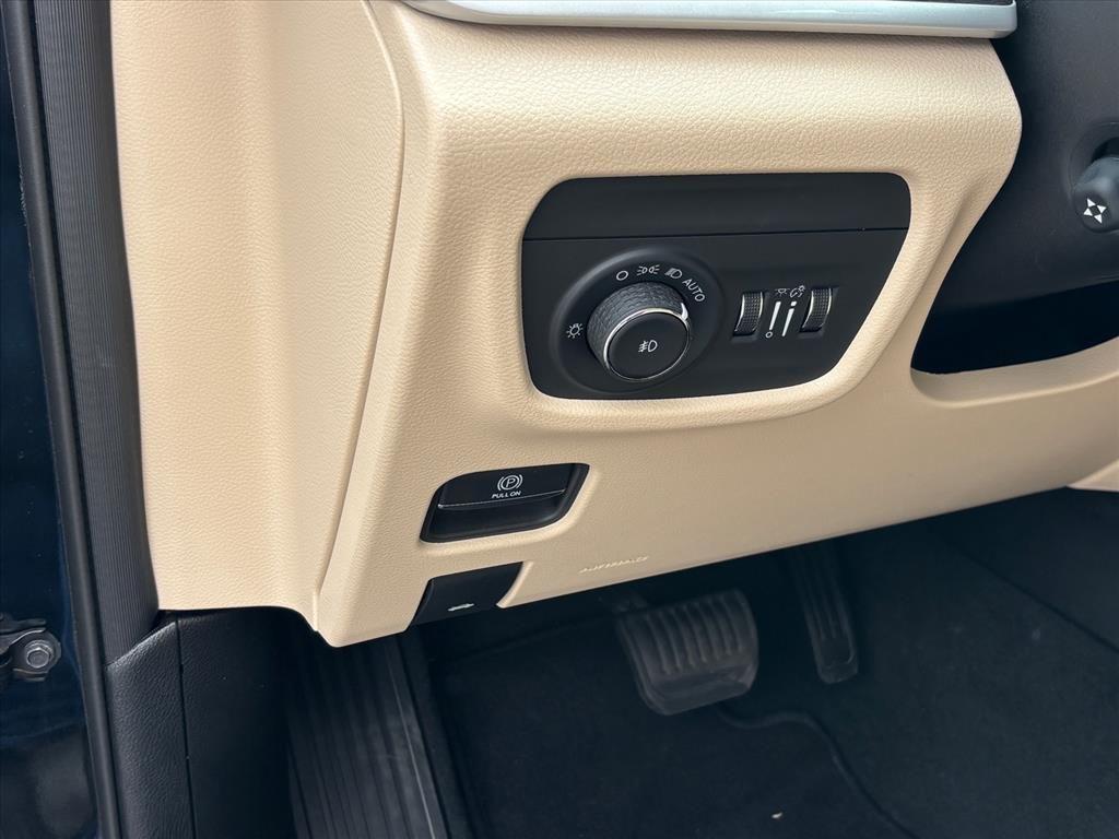 used 2023 Jeep Grand Cherokee car, priced at $24,899