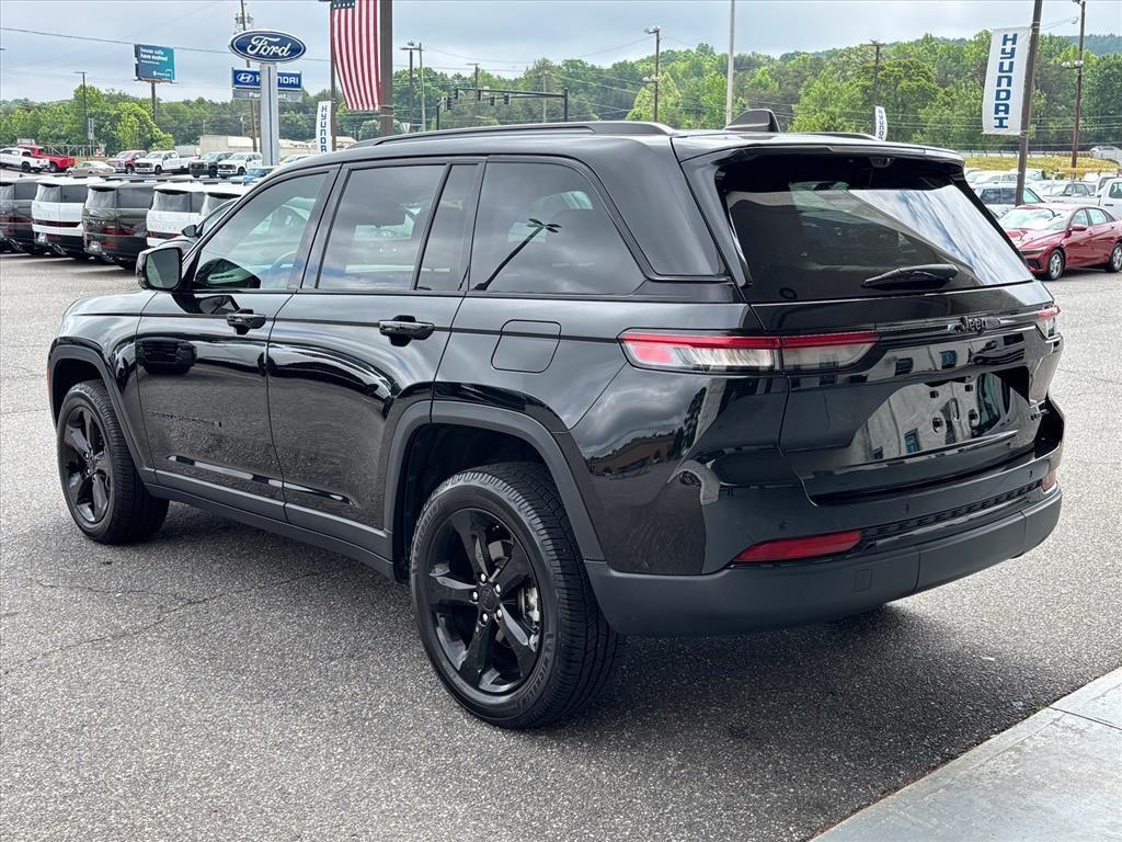 used 2023 Jeep Grand Cherokee car, priced at $24,899