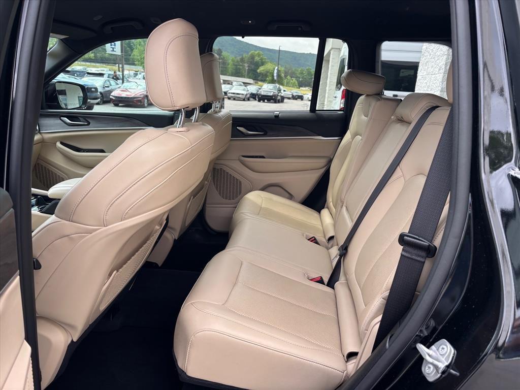 used 2023 Jeep Grand Cherokee car, priced at $24,899