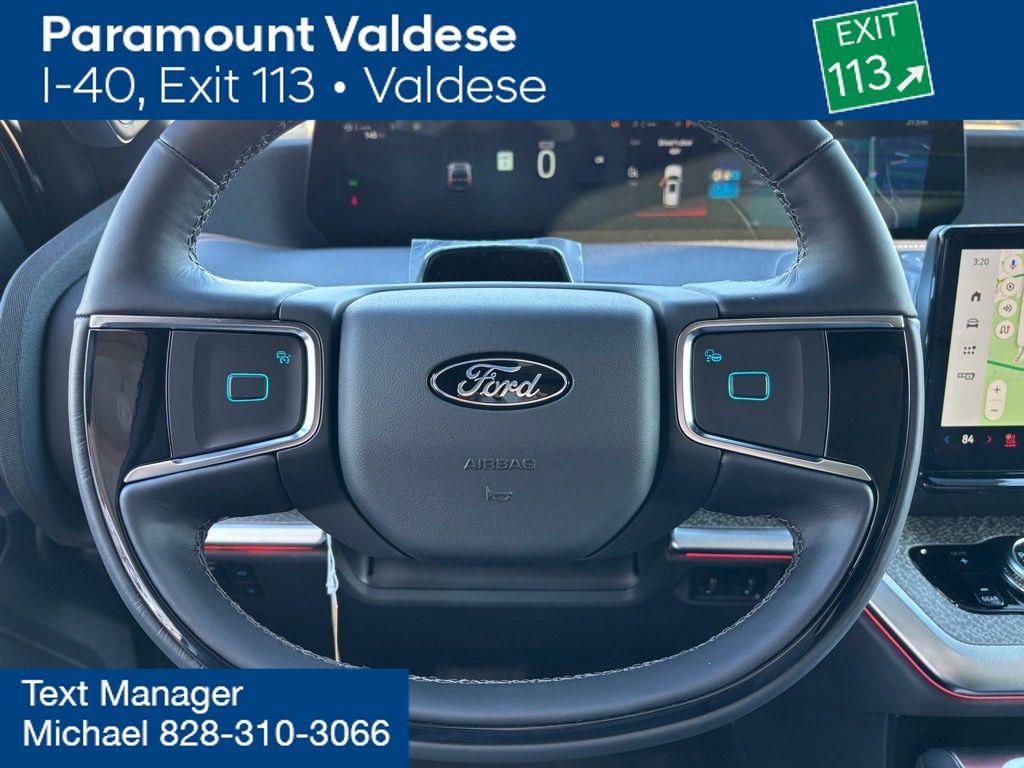 new 2025 Ford Expedition car, priced at $81,318