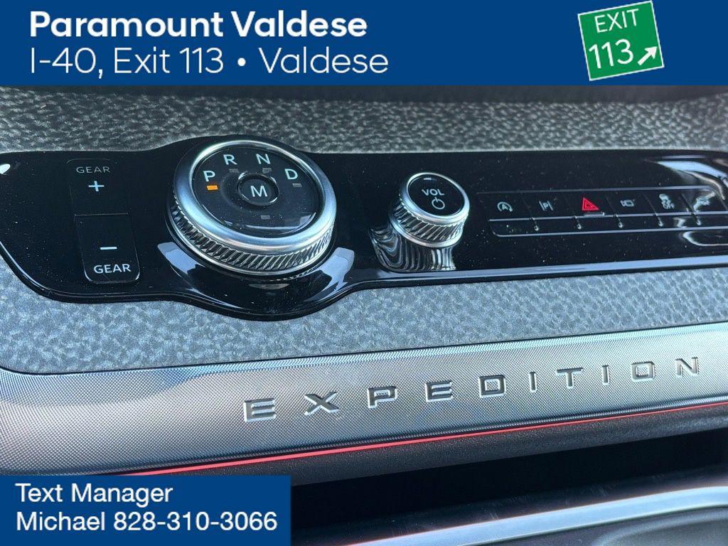 new 2025 Ford Expedition car, priced at $81,318