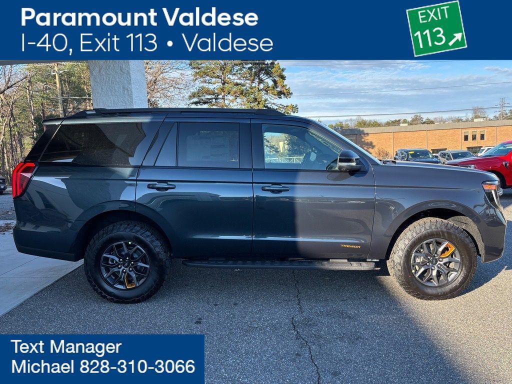 new 2025 Ford Expedition car, priced at $81,318