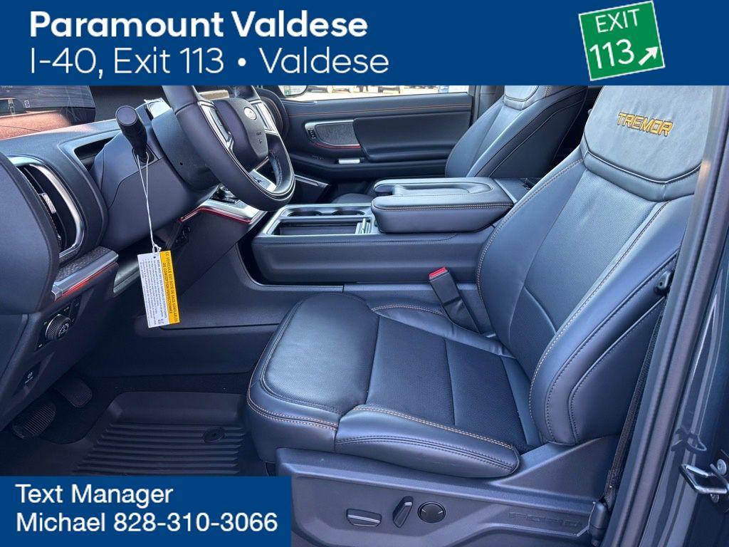 new 2025 Ford Expedition car, priced at $81,318