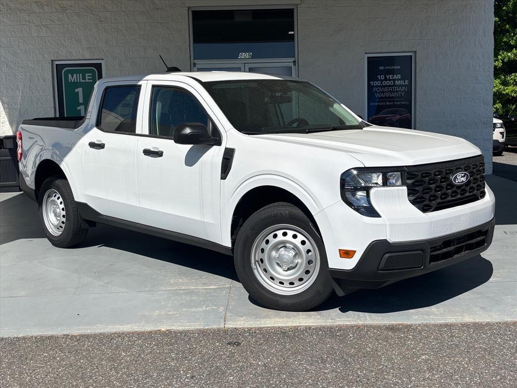 new 2025 Ford Maverick car, priced at $27,840