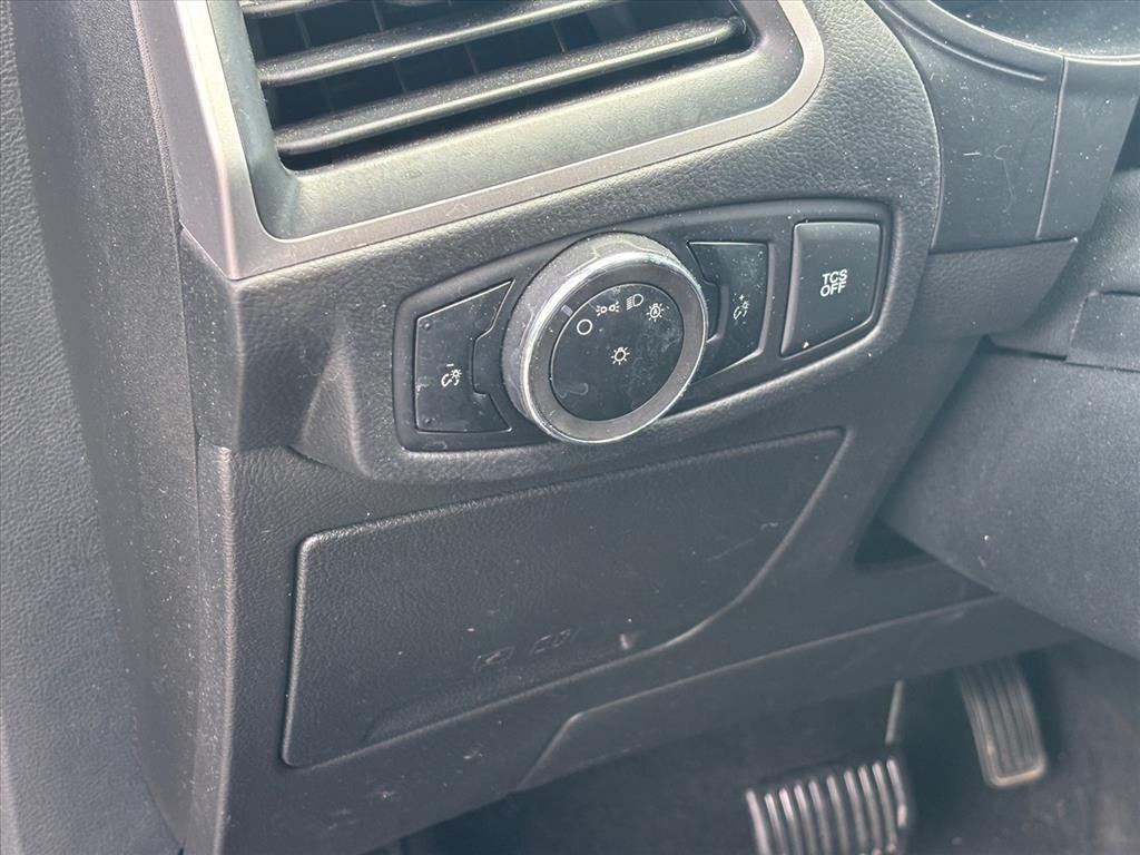 used 2024 Ford Edge car, priced at $22,199