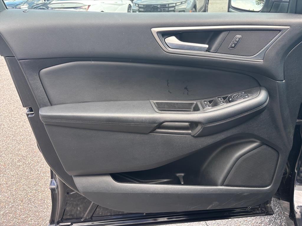 used 2024 Ford Edge car, priced at $22,199
