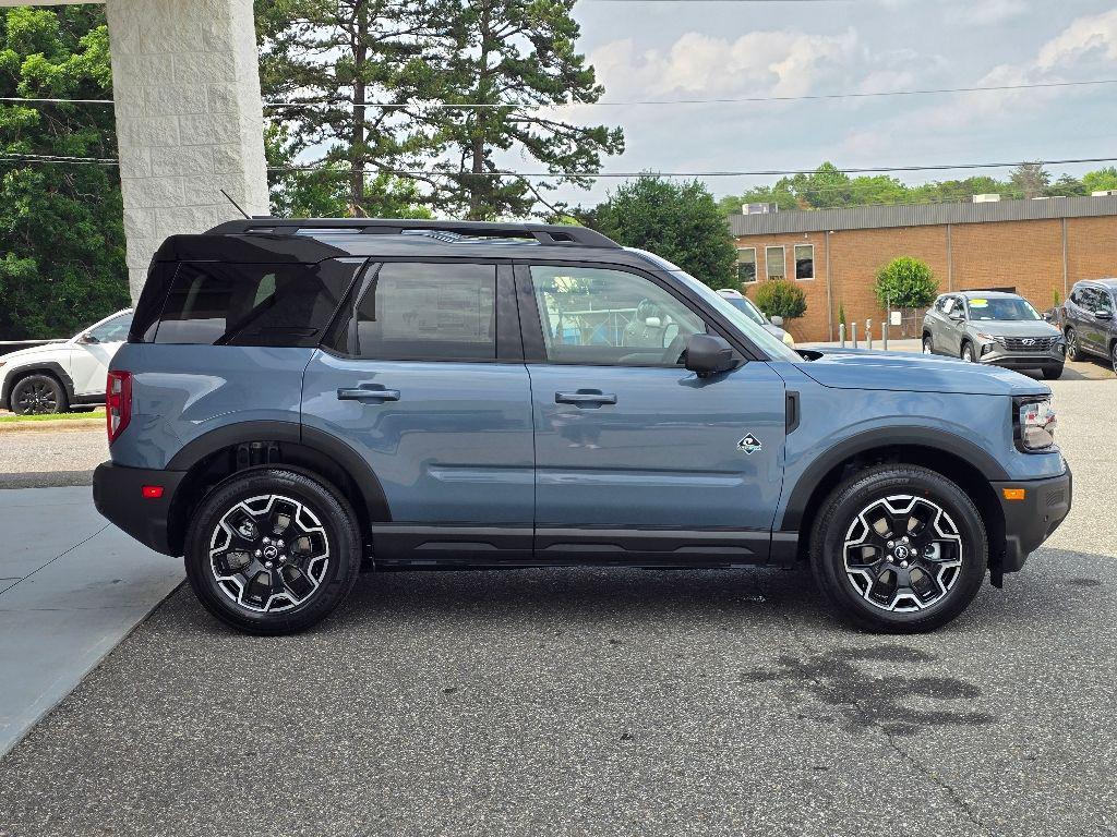 new 2025 Ford Bronco Sport car, priced at $32,000