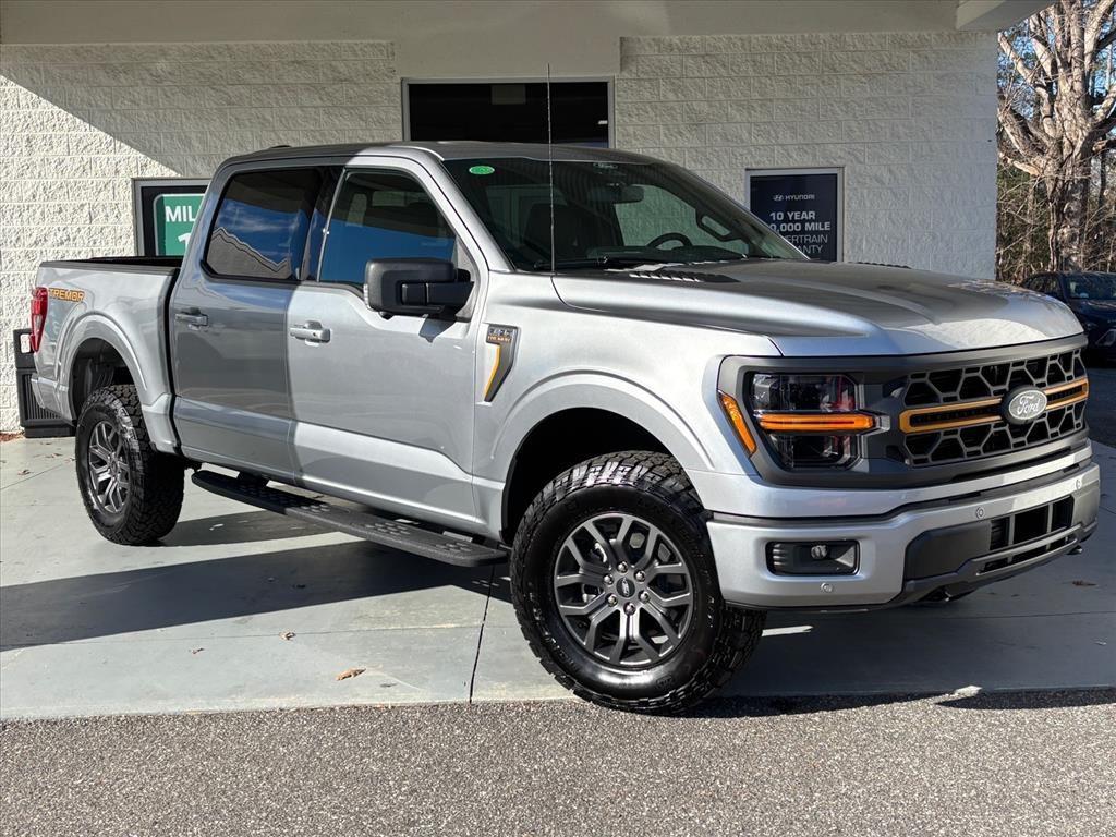new 2025 Ford F-150 car, priced at $60,885
