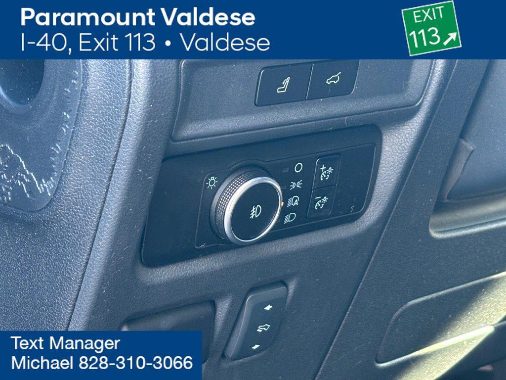 used 2024 Ford Expedition car, priced at $43,000