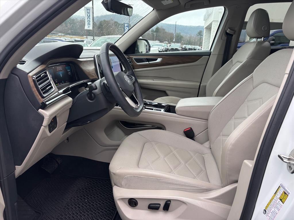 used 2024 Volkswagen Atlas car, priced at $28,000