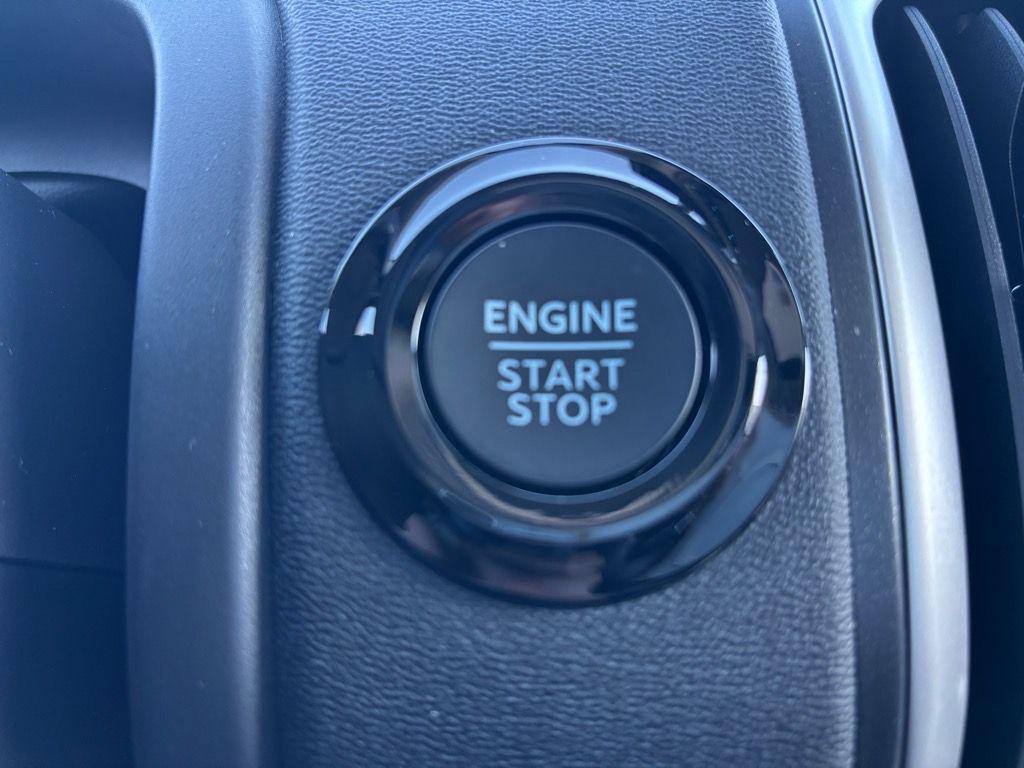 new 2025 Ford Expedition car, priced at $73,500