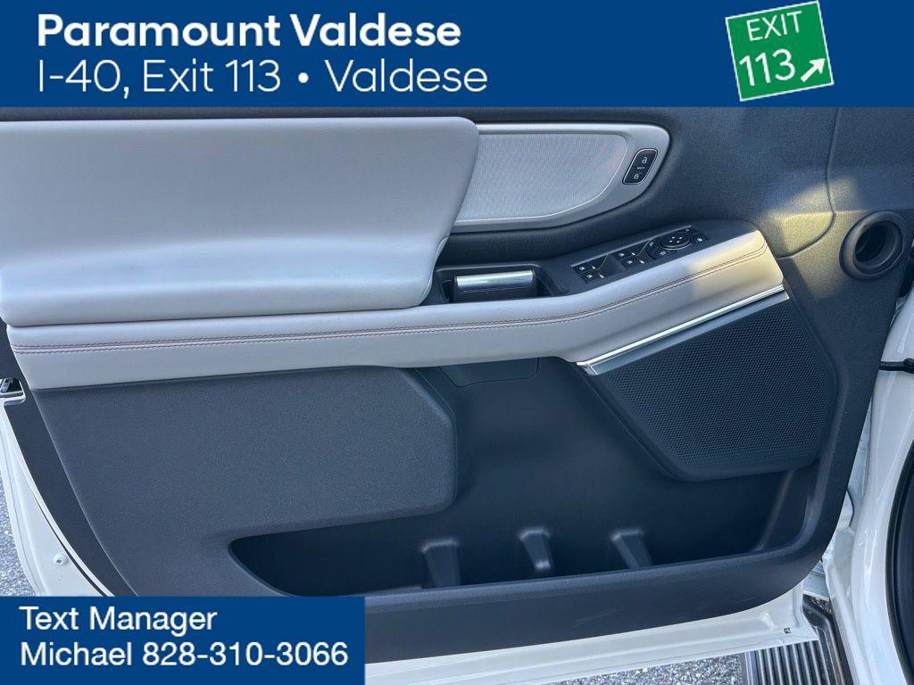 new 2025 Ford Expedition car, priced at $72,500