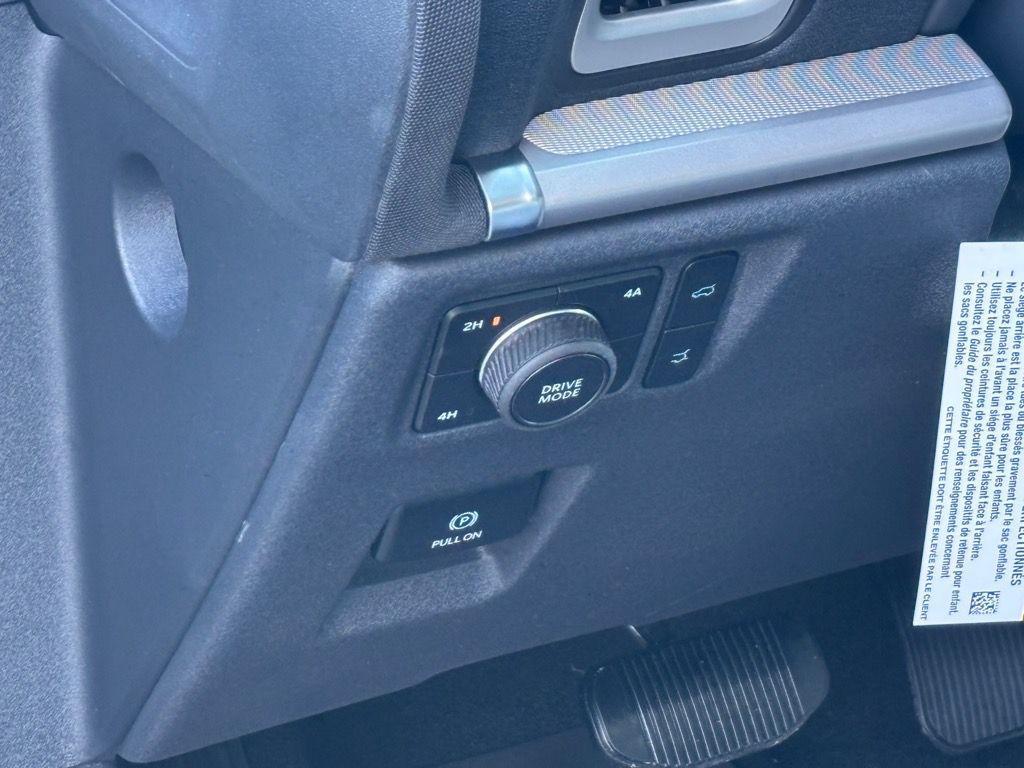 new 2025 Ford Expedition car, priced at $73,500