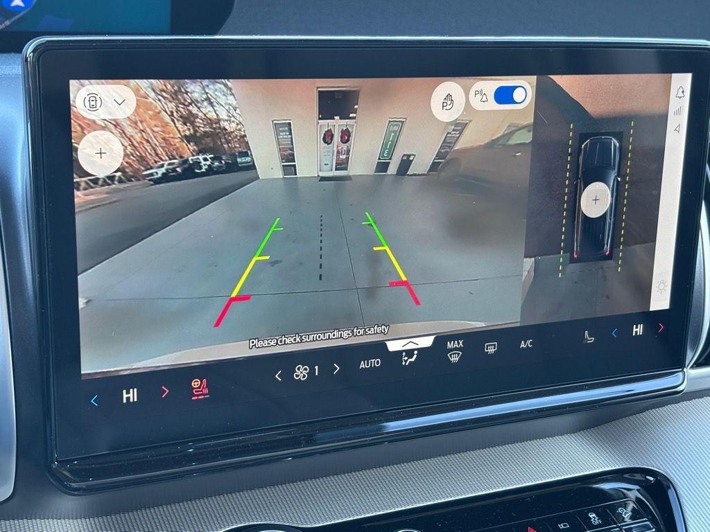 new 2025 Ford Expedition car, priced at $73,500