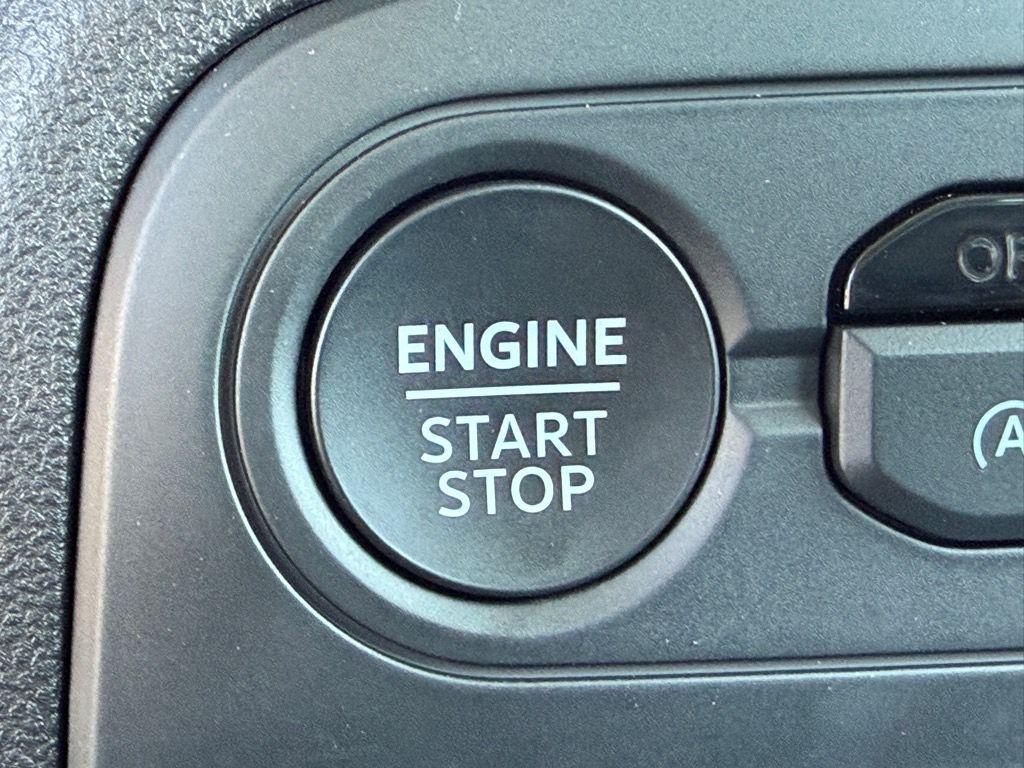 new 2025 Ford Bronco Sport car, priced at $33,425