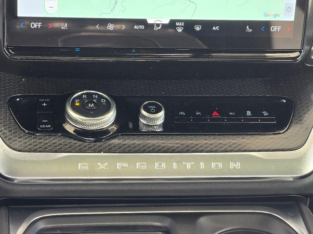 new 2025 Ford Expedition car, priced at $81,730