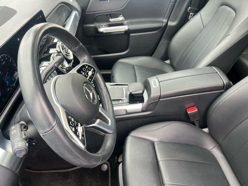 used 2022 Mercedes-Benz GLB 250 car, priced at $29,995