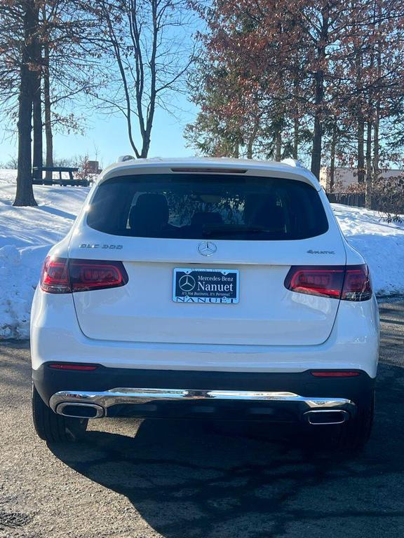 used 2022 Mercedes-Benz GLC 300 car, priced at $31,037