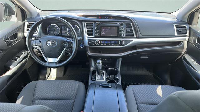 used 2019 Toyota Highlander Hybrid car, priced at $14,100