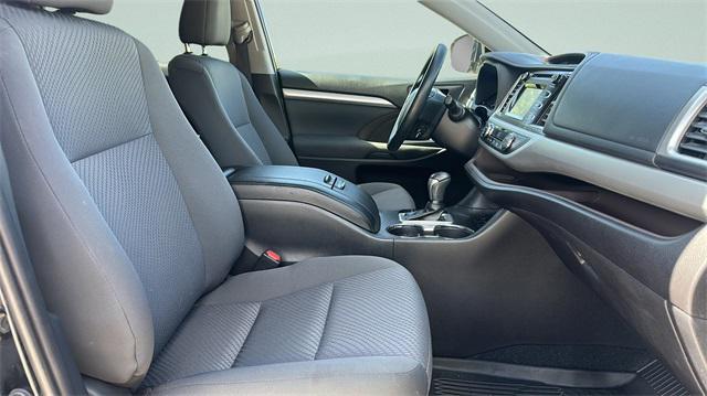 used 2019 Toyota Highlander Hybrid car, priced at $14,100