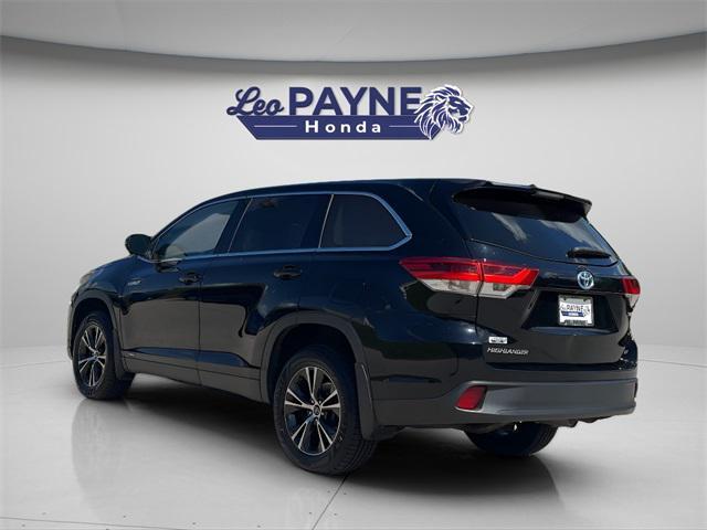 used 2019 Toyota Highlander Hybrid car, priced at $14,100