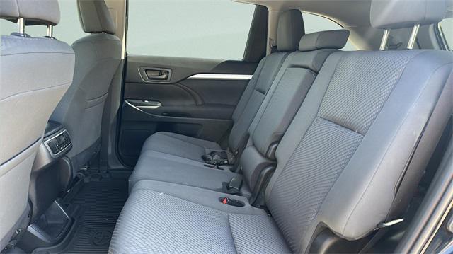 used 2019 Toyota Highlander Hybrid car, priced at $14,100