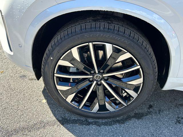 new 2026 Volvo XC90 car, priced at $75,155