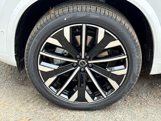 new 2026 Volvo XC90 car, priced at $75,155