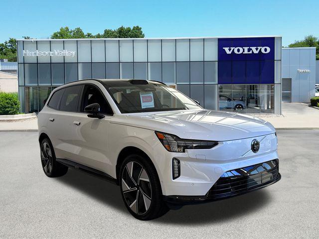 new 2025 Volvo EX90 car, priced at $89,380