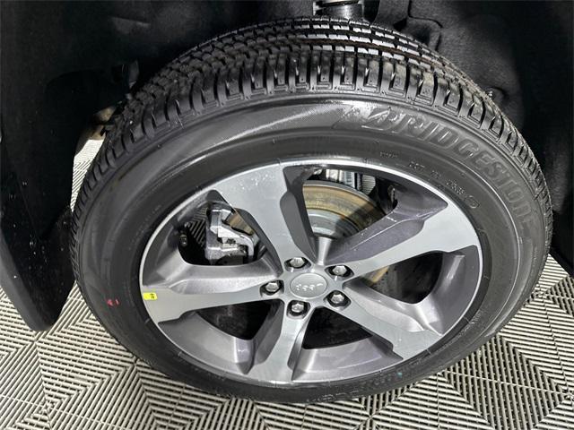 new 2026 Jeep Grand Cherokee car, priced at $49,465