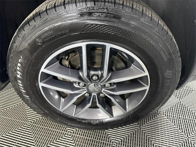 used 2017 Jeep Grand Cherokee car, priced at $15,995