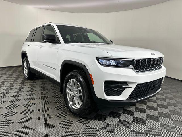 new 2026 Jeep Grand Cherokee car, priced at $44,985
