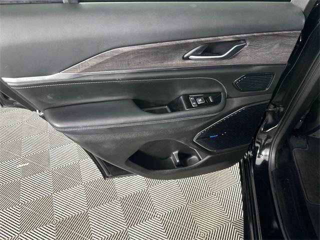 used 2022 Jeep Grand Cherokee car, priced at $34,995